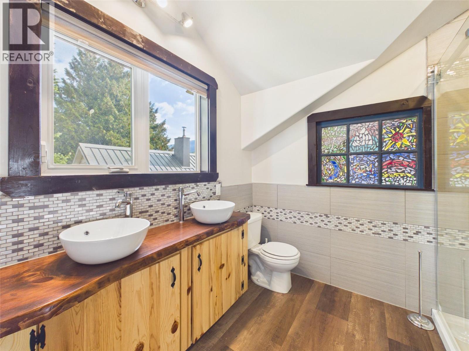 1401 8th Avenue, Fernie, British Columbia V0B 1M0 - Photo 31 - 10399422