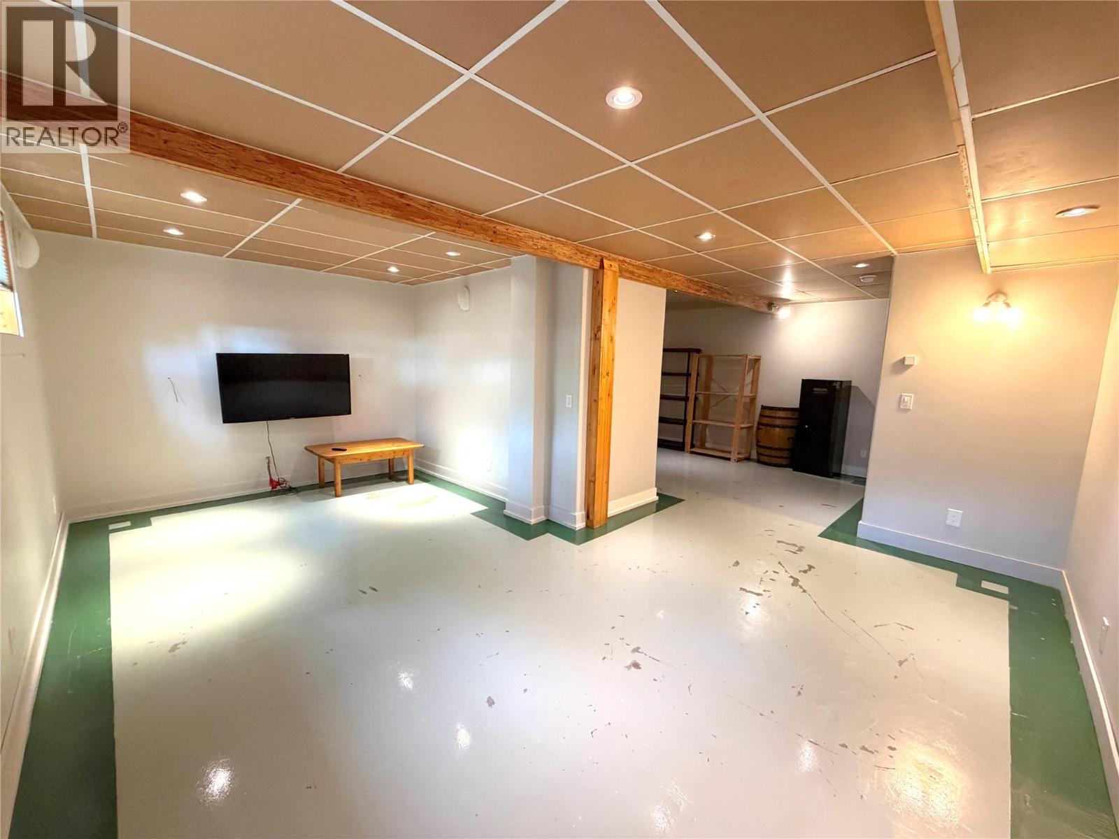 1401 8th Avenue, Fernie, British Columbia V0B 1M0 - Photo 34 - 10399422