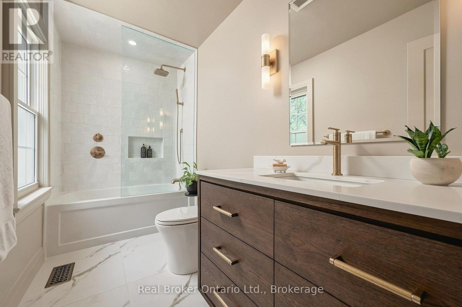 571 Leonard Court, Burlington, Ontario  L7T 2P4 - Photo 24 - W13768404