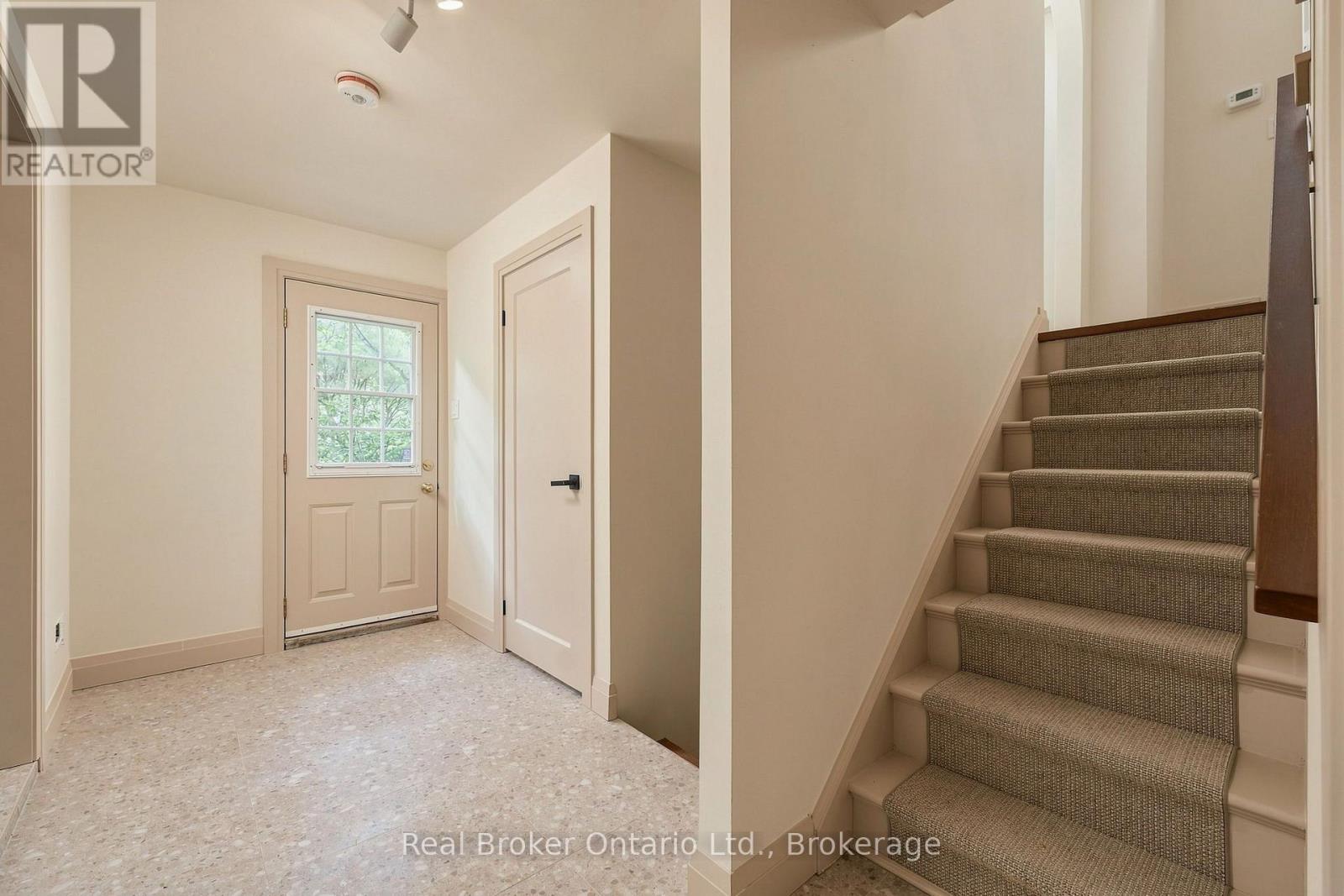 571 Leonard Court, Burlington, Ontario  L7T 2P4 - Photo 30 - W13768404