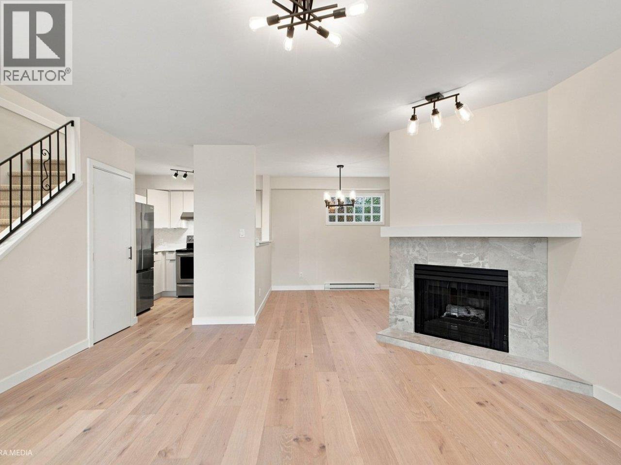 203 3787 Pender Street, Burnaby, British Columbia  V5C 2L2 - Photo 5 - R3163944