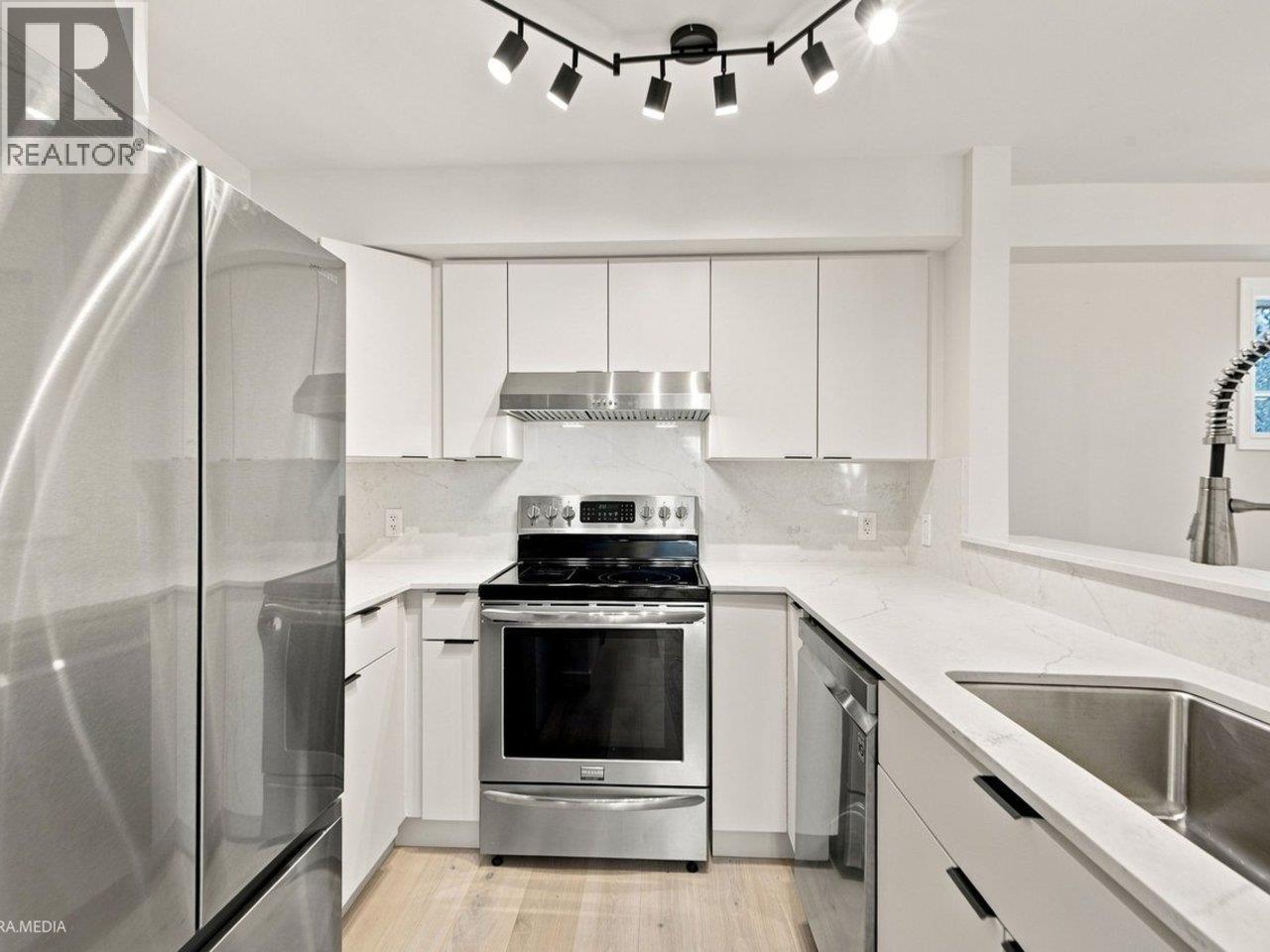 203 3787 Pender Street, Burnaby, British Columbia  V5C 2L2 - Photo 8 - R3163944