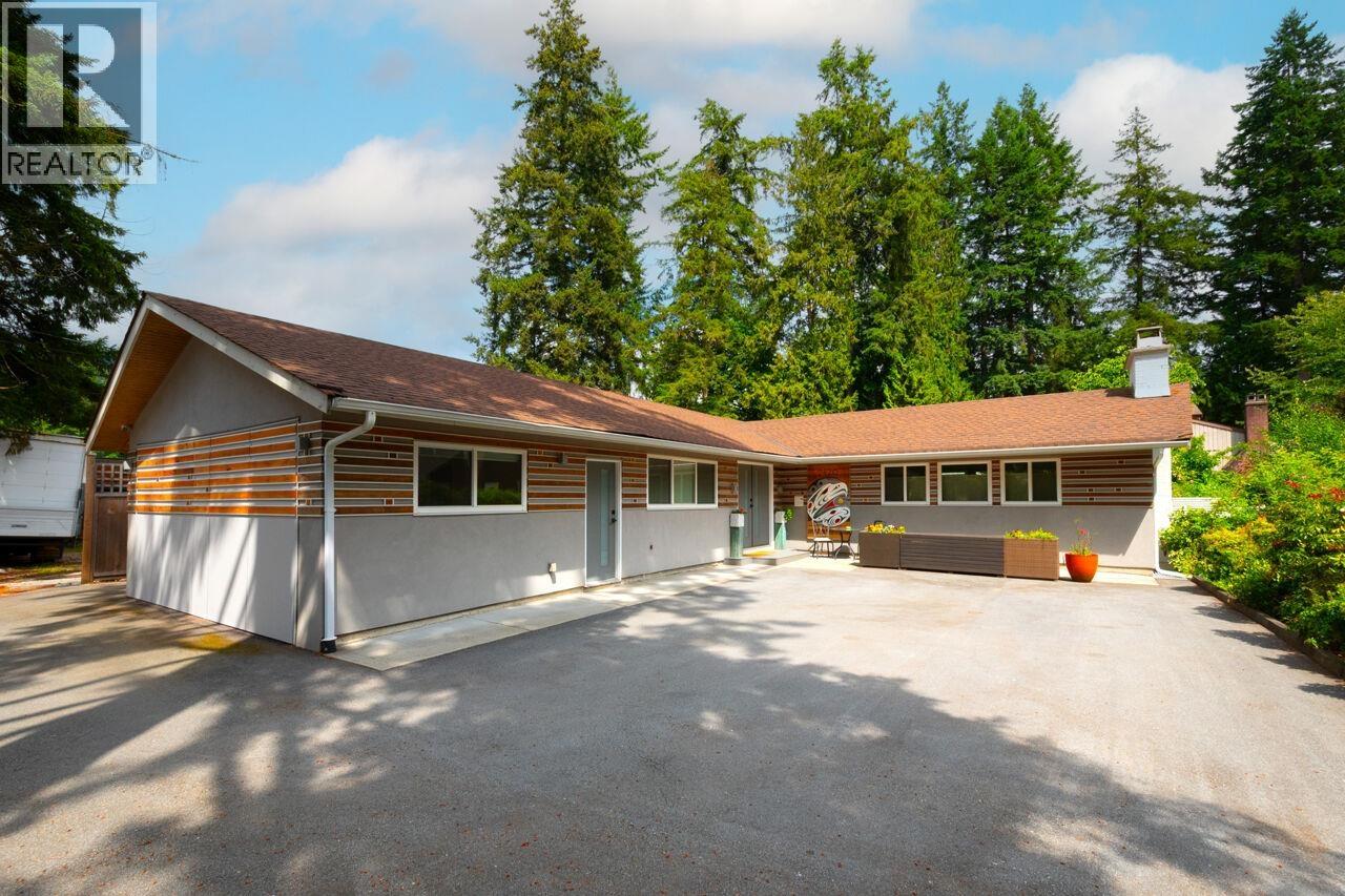 2420 EDGEMONT BOULEVARD, north vancouver, British Columbia