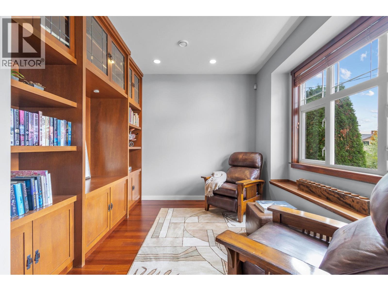 186 Macdonald Avenue, Burnaby, British Columbia  V5C 4M5 - Photo 5 - R3163987