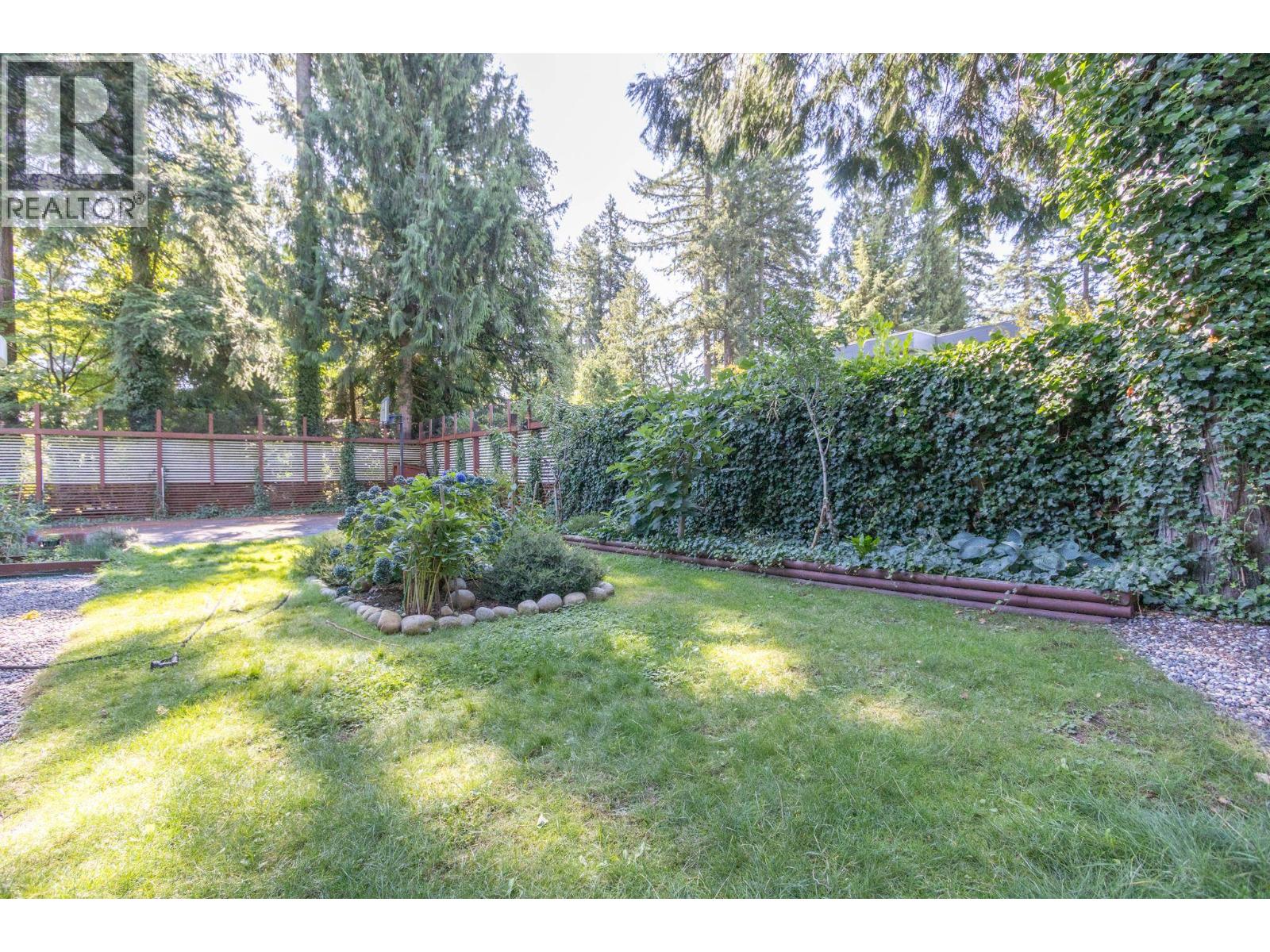 Suite 2673 Woodbine Drive, North Vancouver, British Columbia  V7R 2R7 - Photo 24 - R3163977