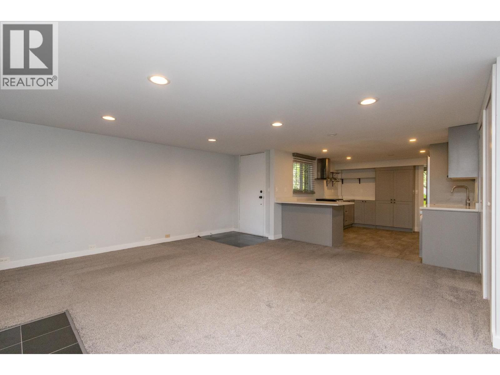 Suite 2673 Woodbine Drive, North Vancouver, British Columbia  V7R 2R7 - Photo 5 - R3163977