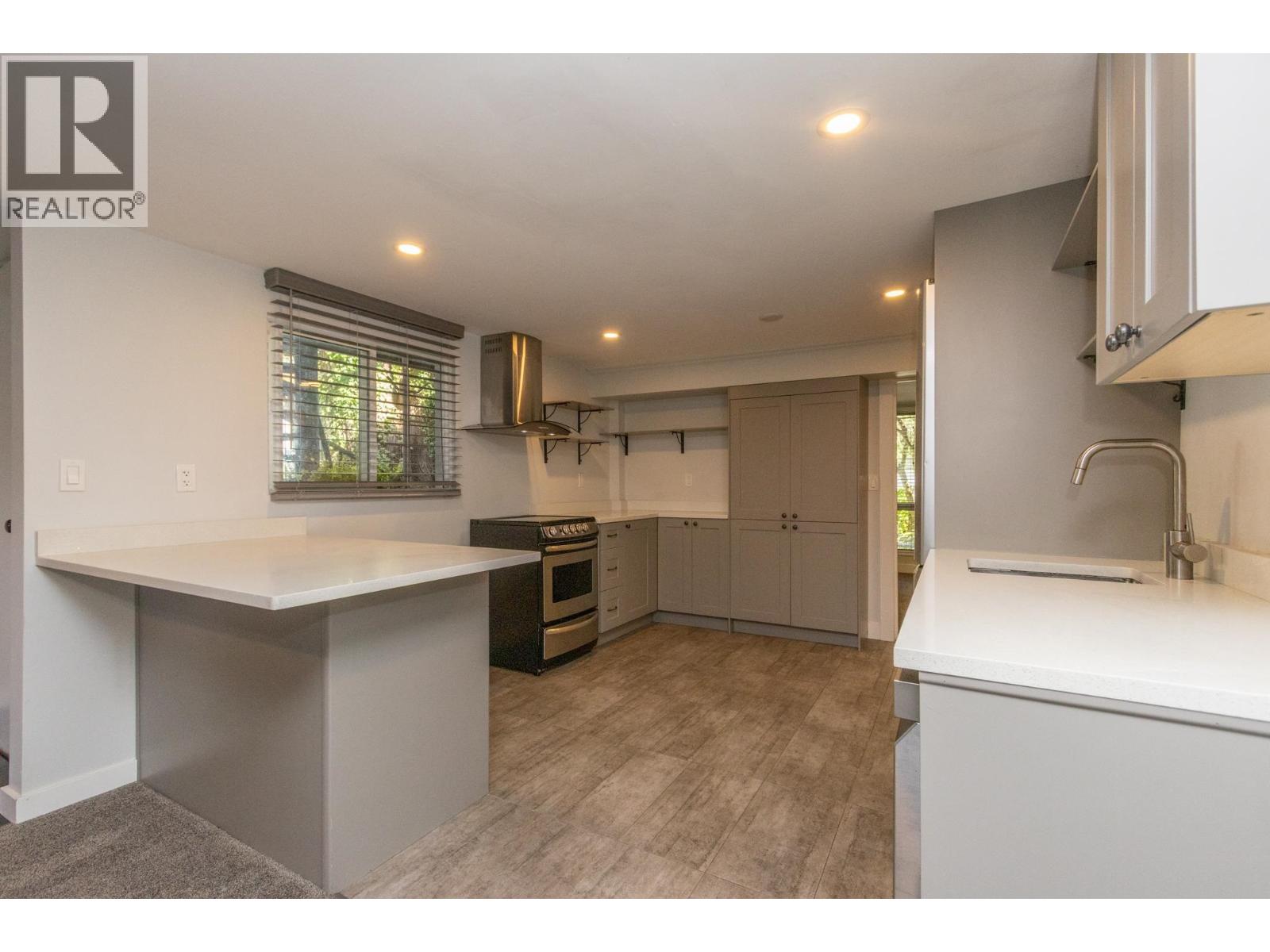 Suite 2673 Woodbine Drive, North Vancouver, British Columbia  V7R 2R7 - Photo 9 - R3163977