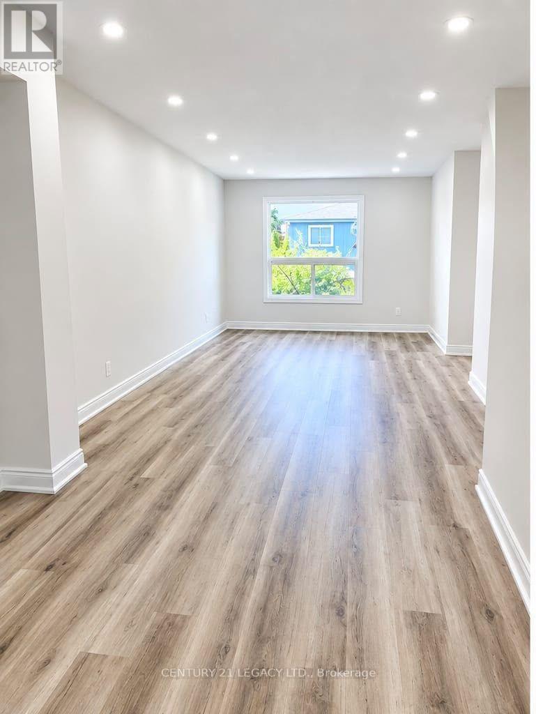 52 Rusthall Way, Brampton, Ontario  L6V 3R6 - Photo 3 - W13768416