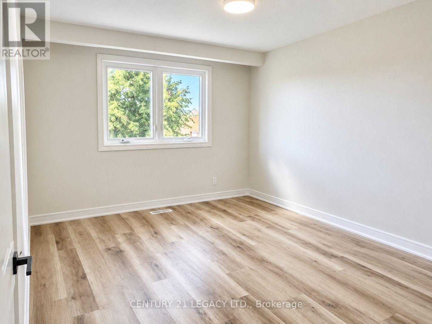 52 Rusthall Way, Brampton, Ontario  L6V 3R6 - Photo 9 - W13768416