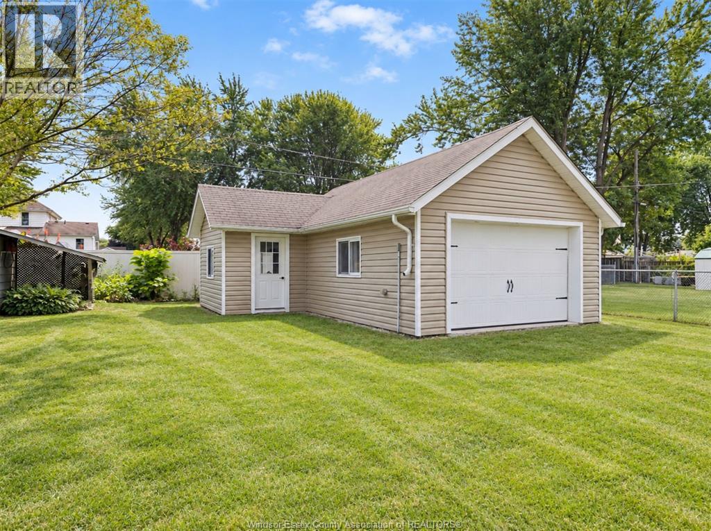 112 Iler Avenue, Essex, Ontario  N8M 1T7 - Photo 32 - 26022097