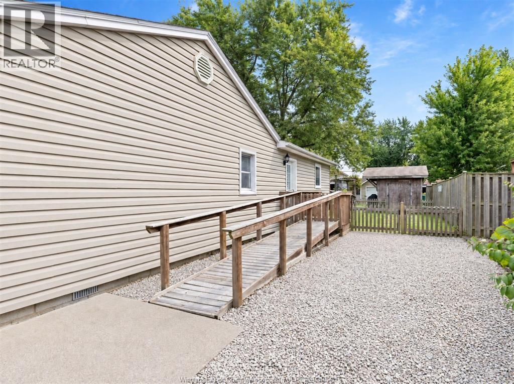 112 Iler Avenue, Essex, Ontario  N8M 1T7 - Photo 37 - 26022097
