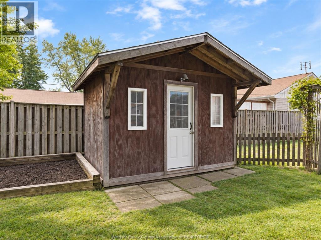 112 Iler Avenue, Essex, Ontario  N8M 1T7 - Photo 27 - 26022097