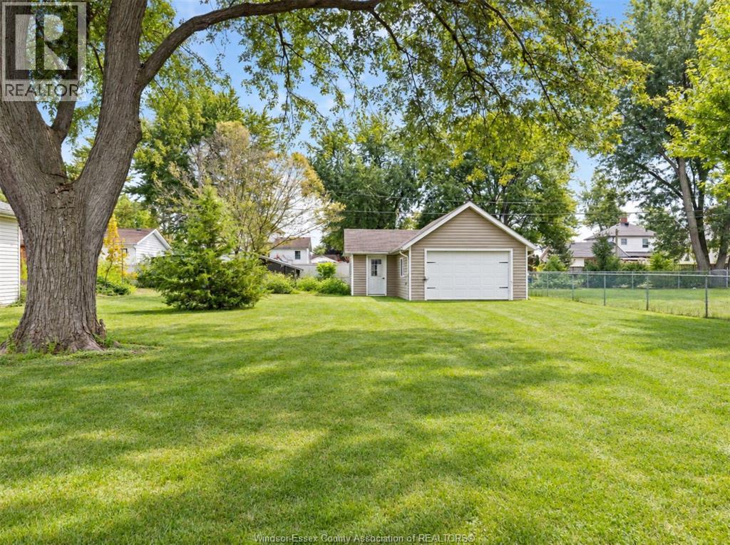 112 Iler Avenue, Essex, Ontario  N8M 1T7 - Photo 31 - 26022097