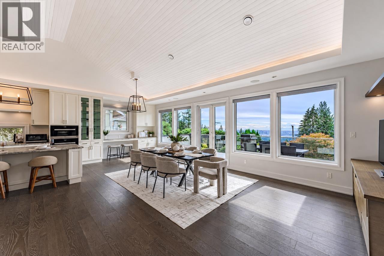 4816 Skyline Drive, North Vancouver, British Columbia  V7R 3J3 - Photo 10 - R3160197