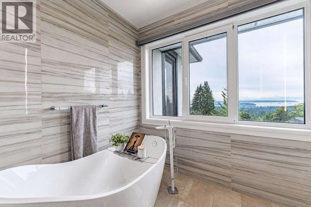 4816 Skyline Drive, North Vancouver, British Columbia  V7R 3J3 - Photo 24 - R3160197