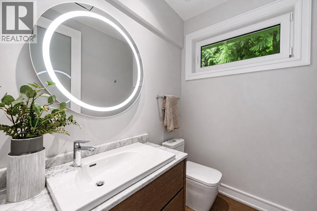 4816 Skyline Drive, North Vancouver, British Columbia  V7R 3J3 - Photo 25 - R3160197