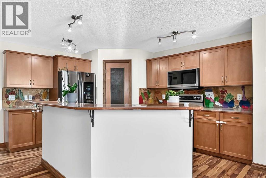 988 Copperfield Boulevard SE, Calgary, Alberta  T2Z 4W7 - Photo 9 - A2334974