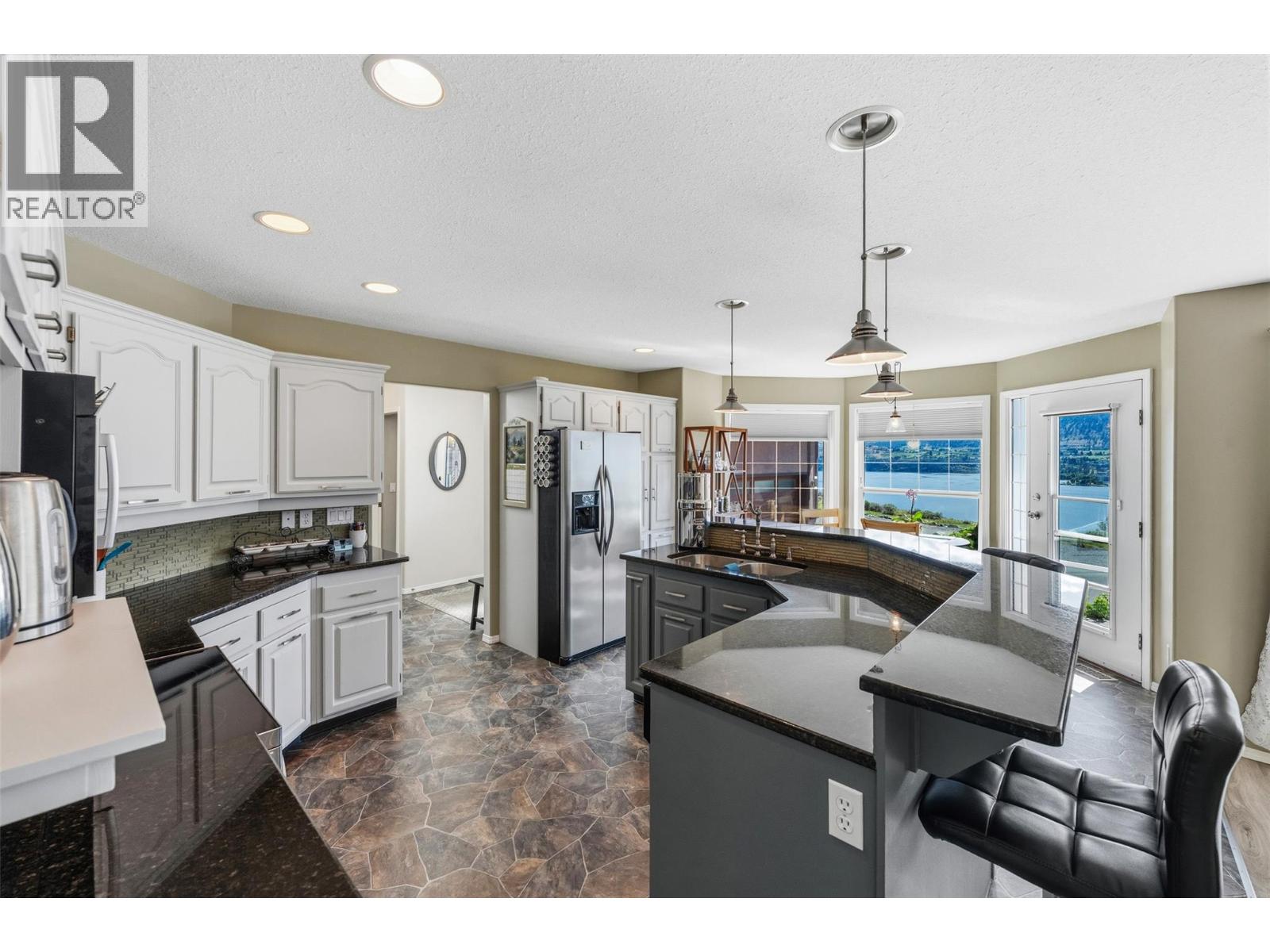 422 Ridge Road Penticton Photo 3