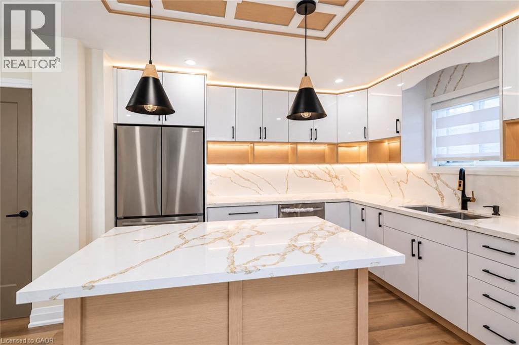 250 Rosslyn Avenue N, Hamilton, Ontario  L8L 7R1 - Photo 14 - 40862192