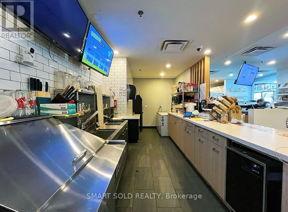 A100 - 265 Enfield Pl Place, Mississauga, Ontario  L5B 3Y7 - Photo 24 - W12850880