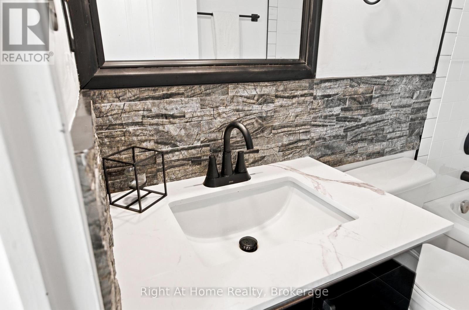1215 - 11753 Sheppard Avenue E, Toronto, Ontario  M1B 5M3 - Photo 37 - E13645460