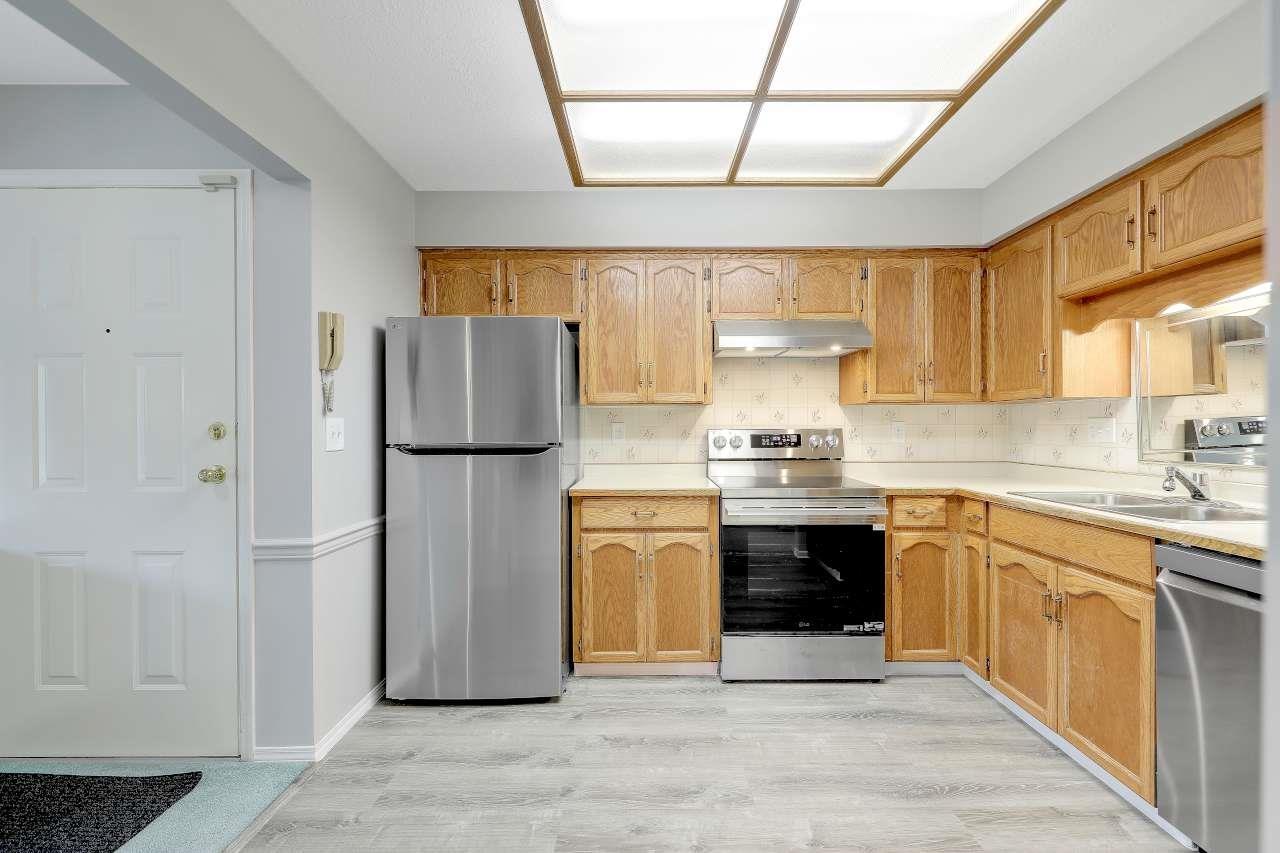 3 33123 George Ferguson Way, Abbotsford, British Columbia  V2S 2L6 - Photo 4 - R3162184