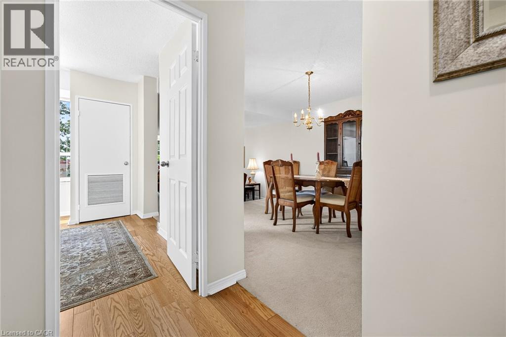 1359 White Oaks Boulevard Unit# 205, Oakville, Ontario  L6H 2R8 - Photo 6 - 40861995