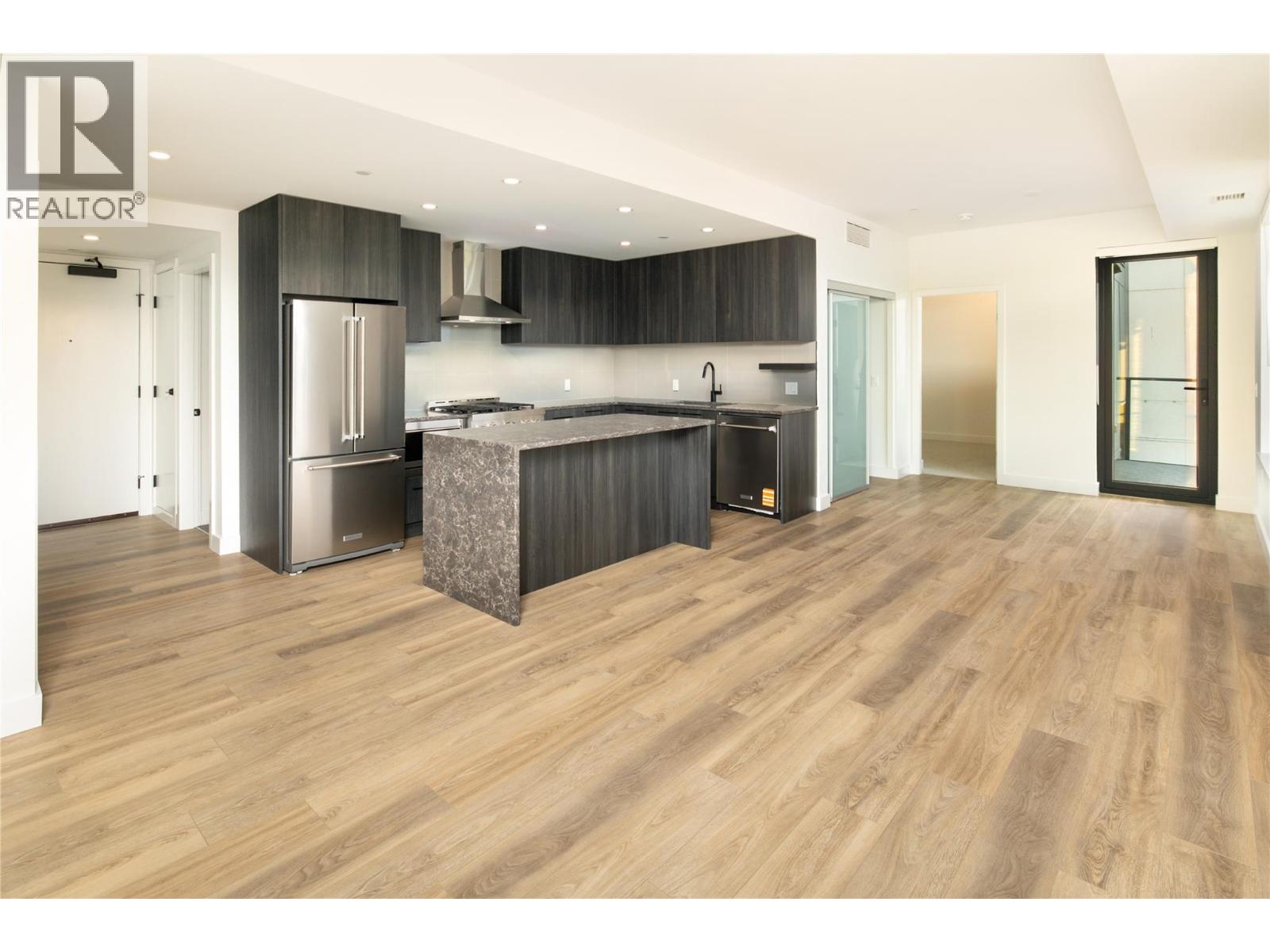 3051 Abbott Street Unit# 401 Kelowna Photo 11
