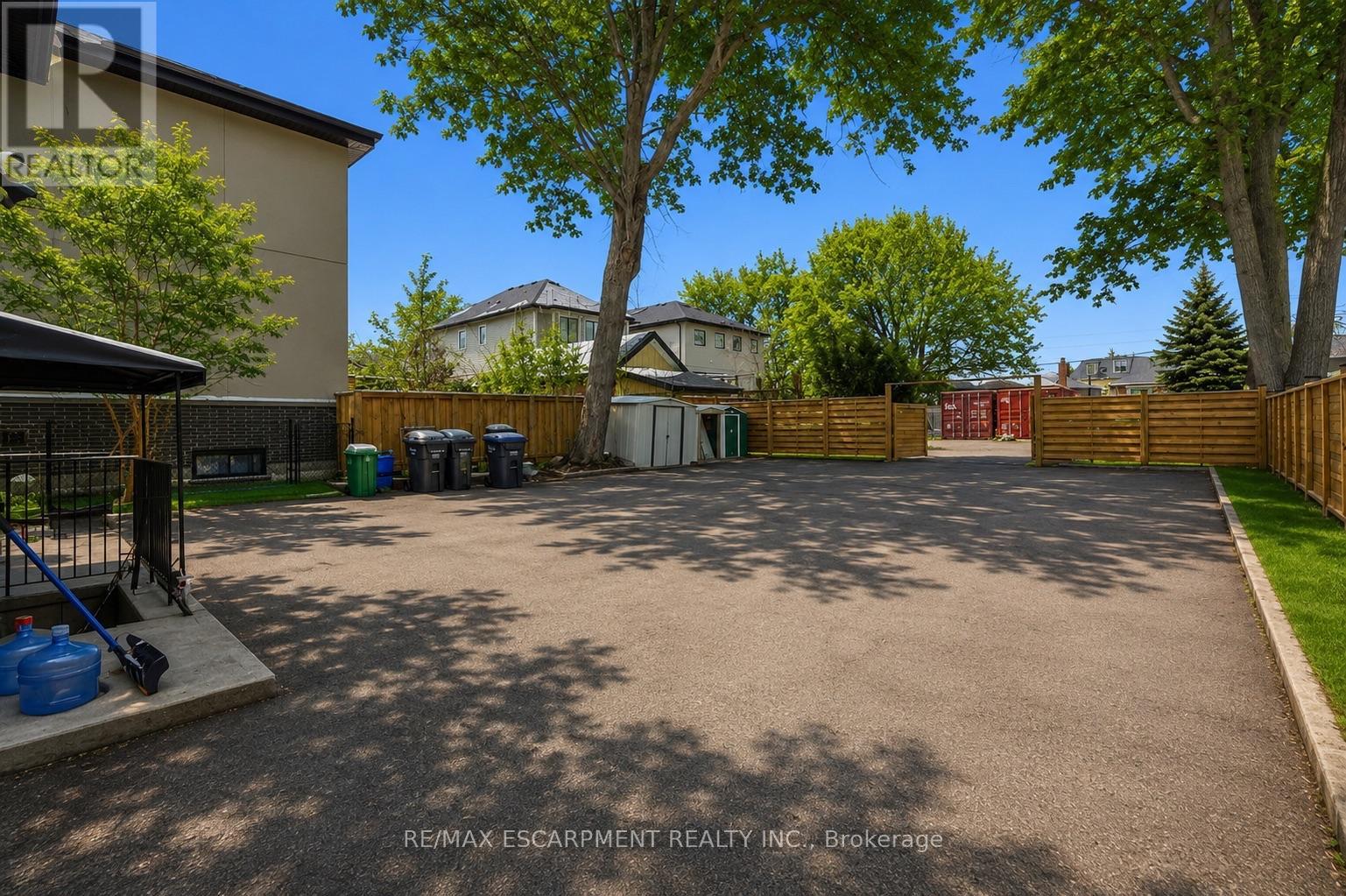 43 Broadview Avenue, Mississauga, Ontario  L5H 2S8 - Photo 6 - W13737888