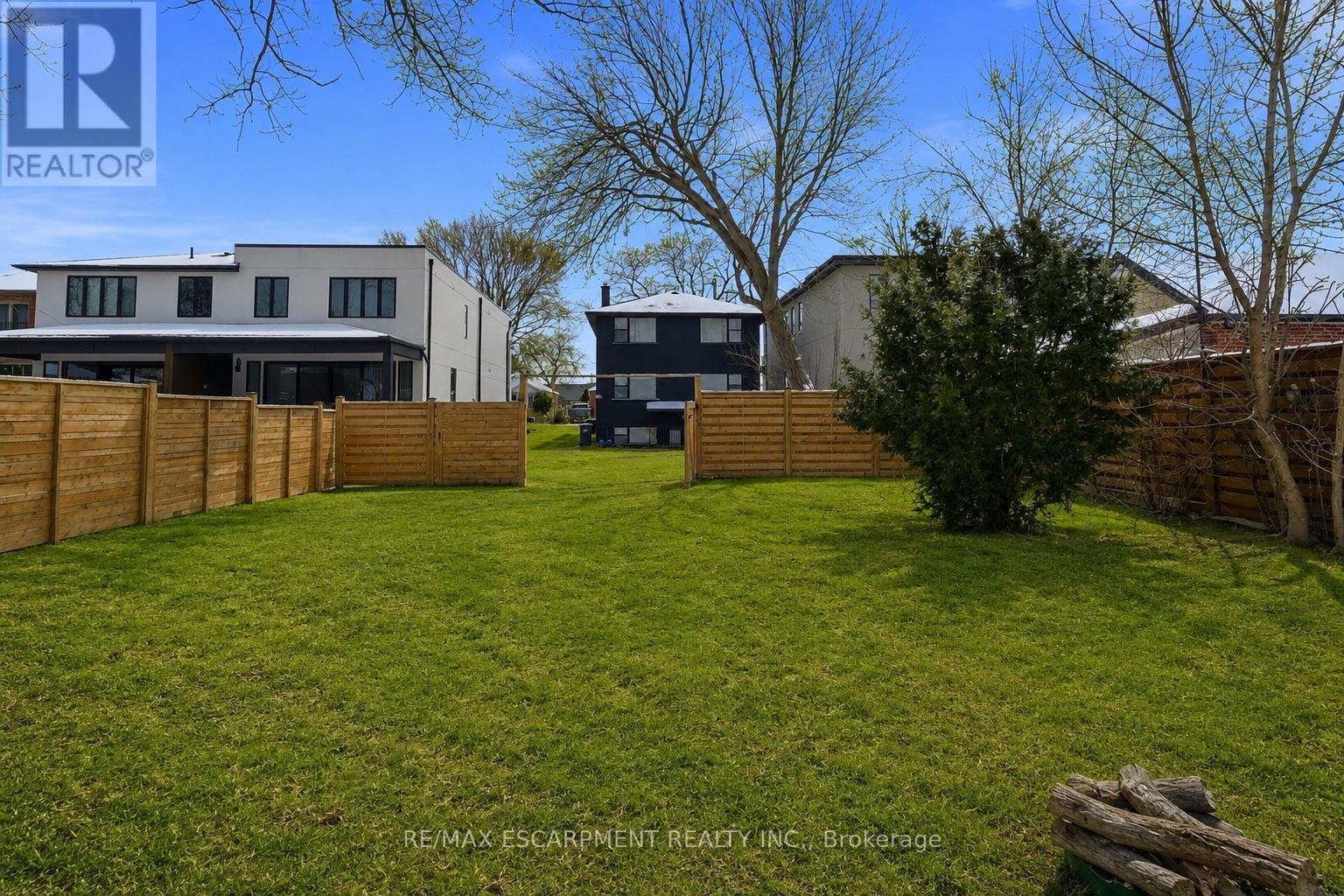 43 Broadview Avenue, Mississauga, Ontario  L5H 2S8 - Photo 7 - W13737888