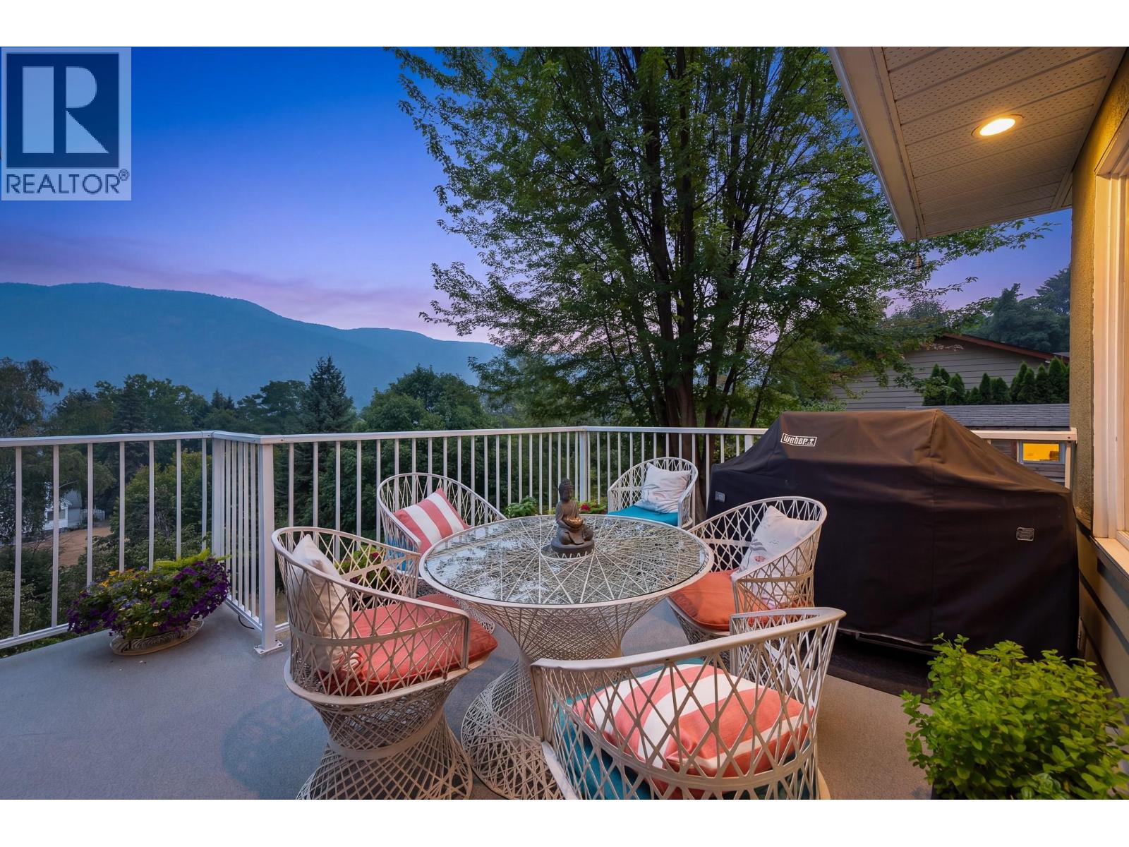 2705 9th Avenue, Castlegar, British Columbia V1N 2Y7 - Photo 23 - 10400301