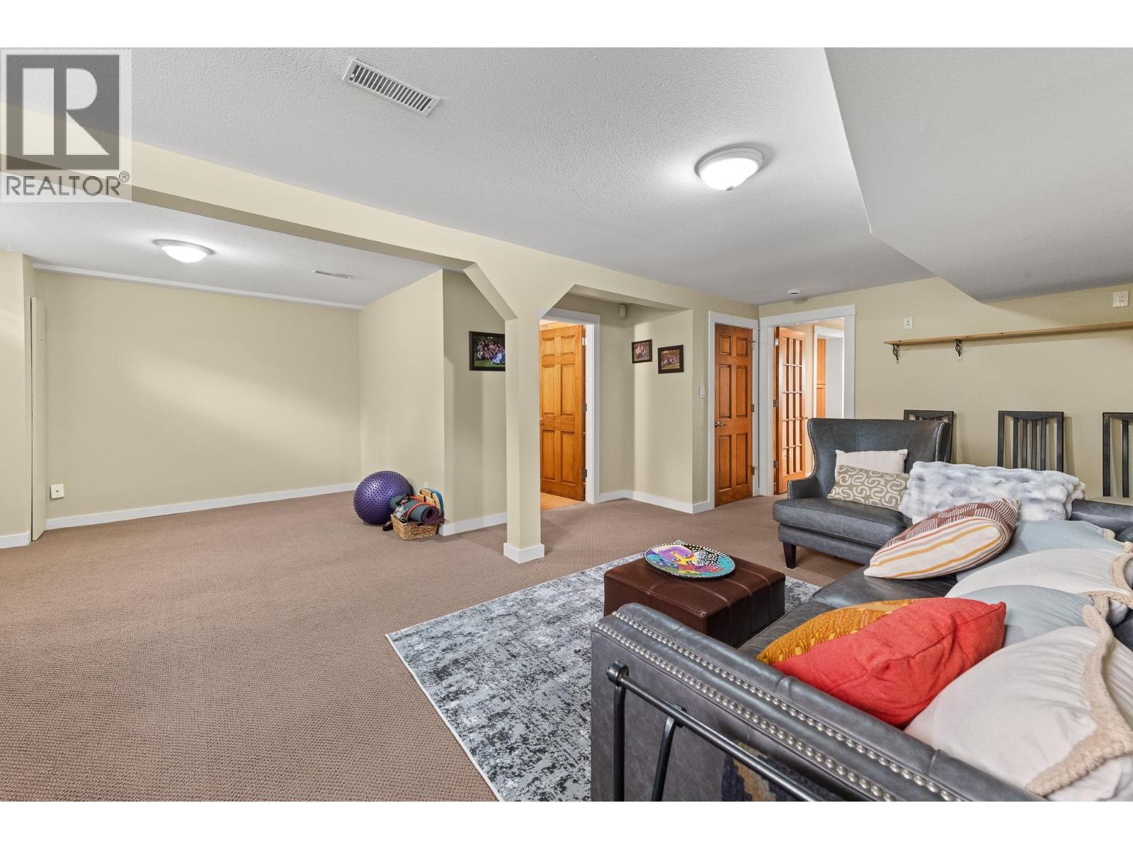 2705 9th Avenue, Castlegar, British Columbia V1N 2Y7 - Photo 37 - 10400301