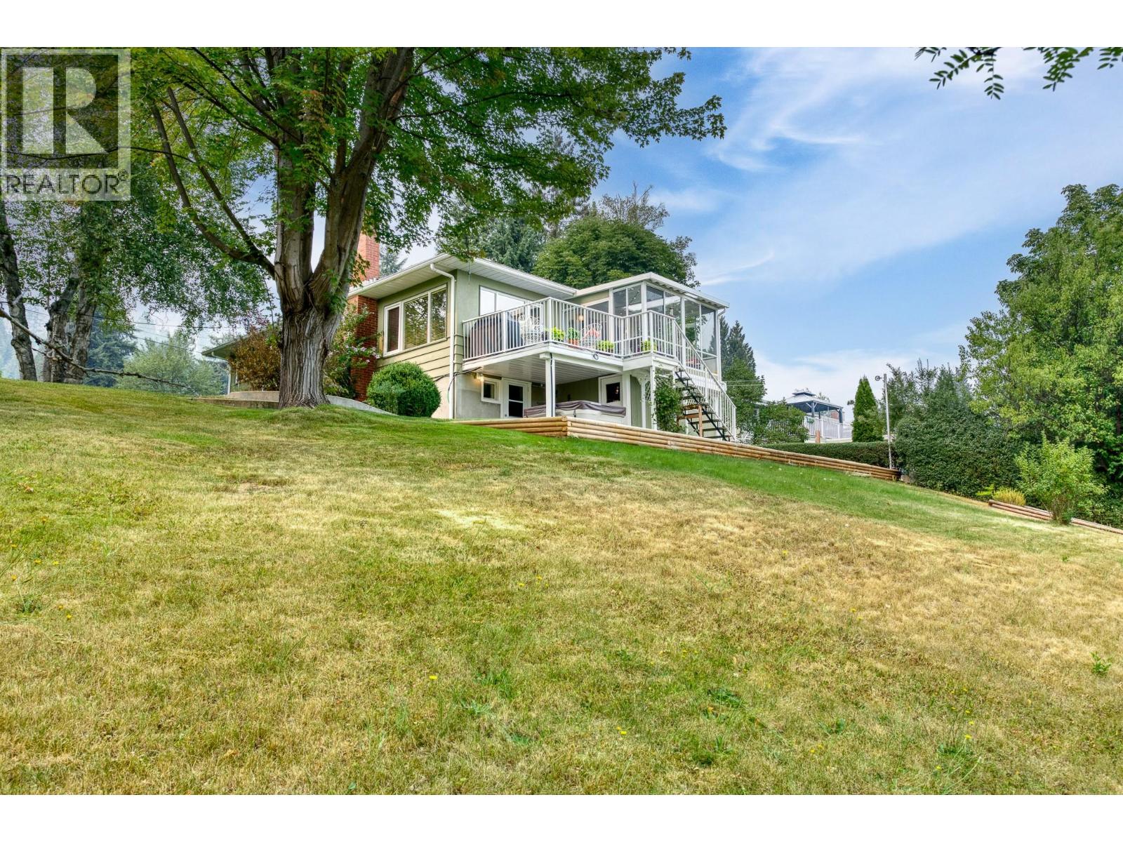 2705 9th Avenue, Castlegar, British Columbia V1N 2Y7 - Photo 46 - 10400301