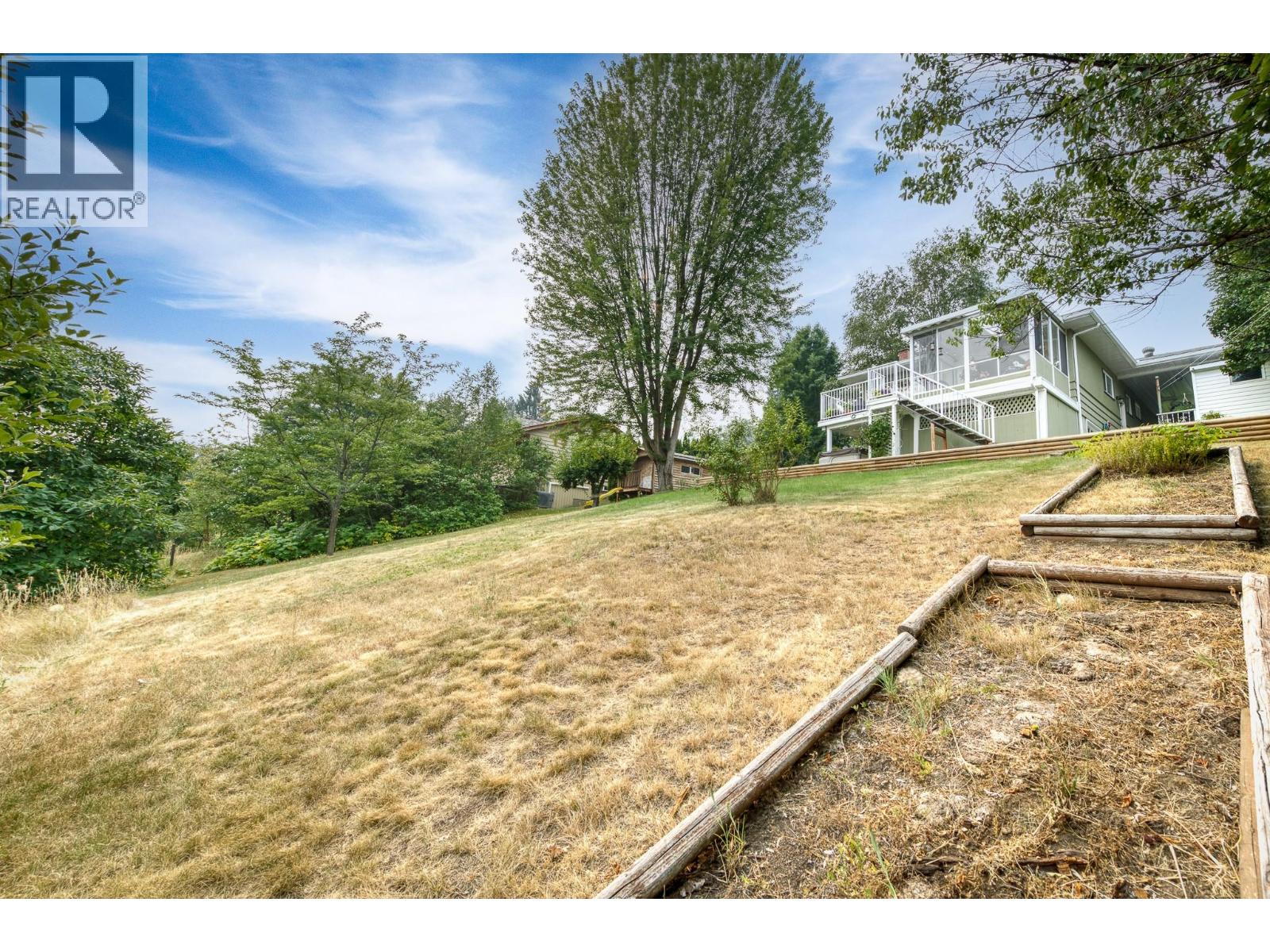 2705 9th Avenue, Castlegar, British Columbia V1N 2Y7 - Photo 47 - 10400301