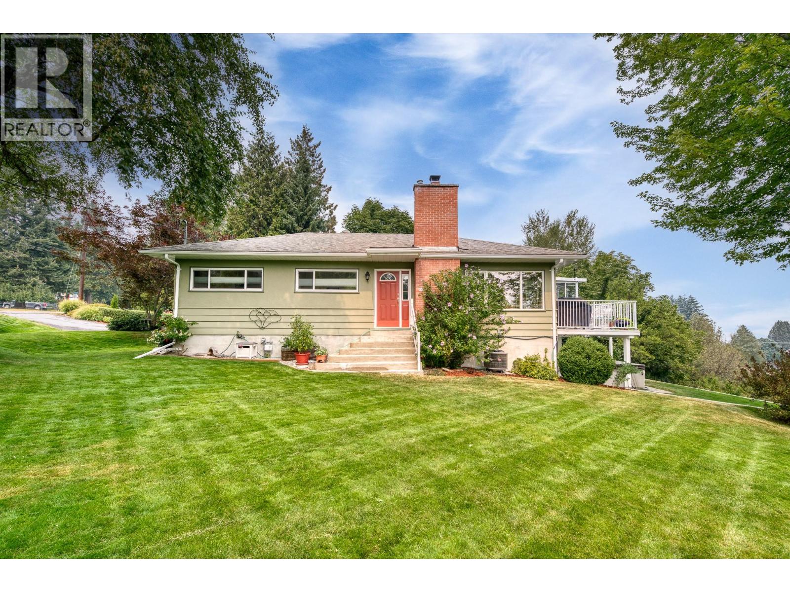 2705 9th Avenue, Castlegar, British Columbia V1N 2Y7 - Photo 6 - 10400301