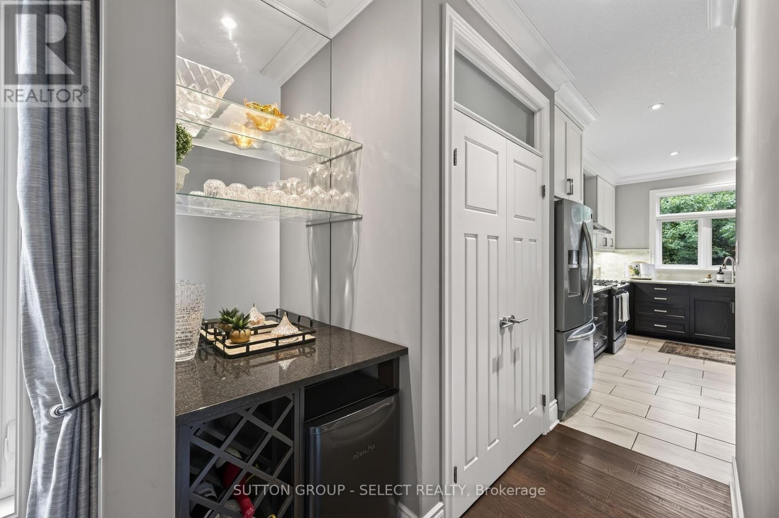 881 Foxcreek Road, London North, Ontario  N6G 0H1 - Photo 8 - X13768648