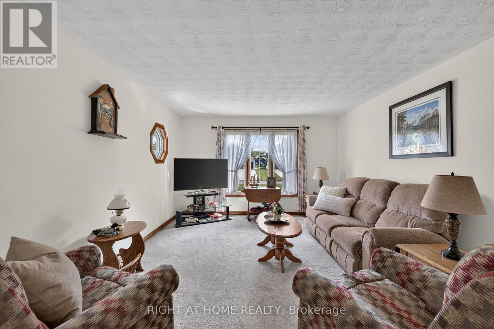 13 St Ladislaus Street, Norfolk, Ontario  N0J 1E0 - Photo 8 - X13768720