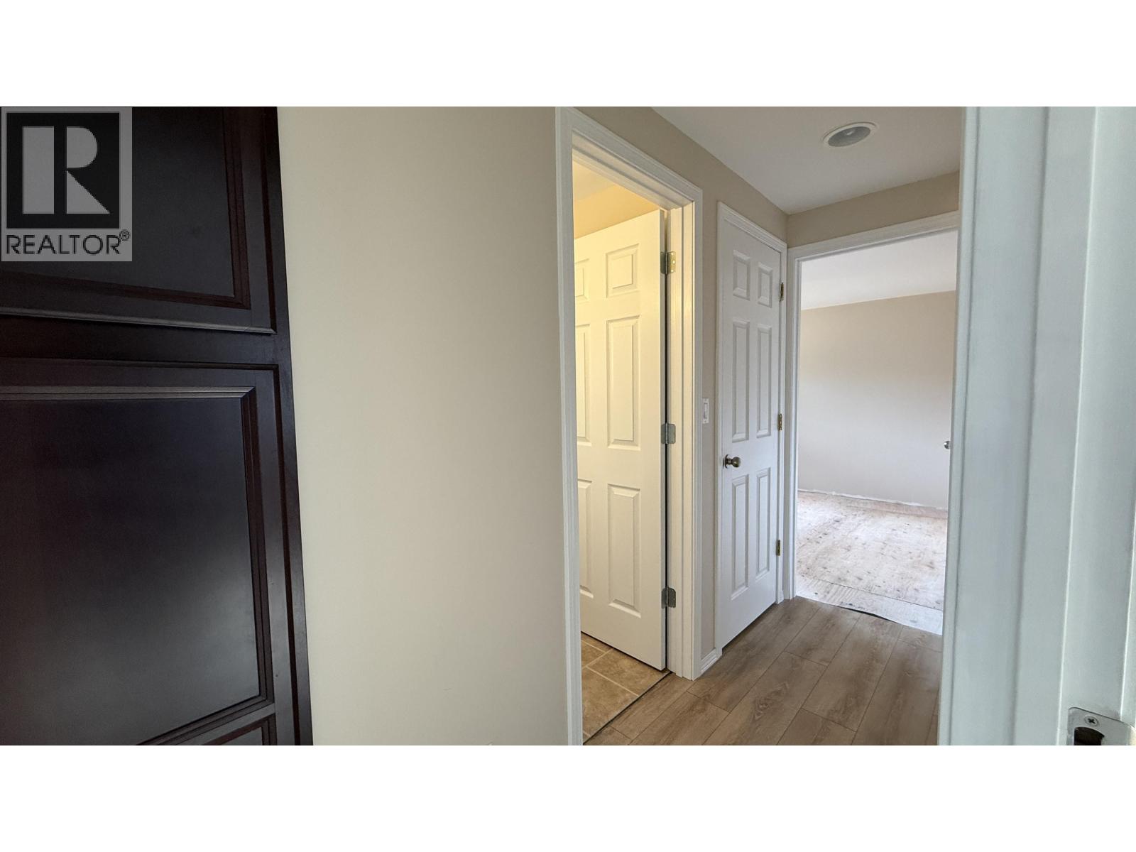 4953 Telqua Drive, 108 Mile Ranch, British Columbia  V0K 2E1 - Photo 11 - R3082511