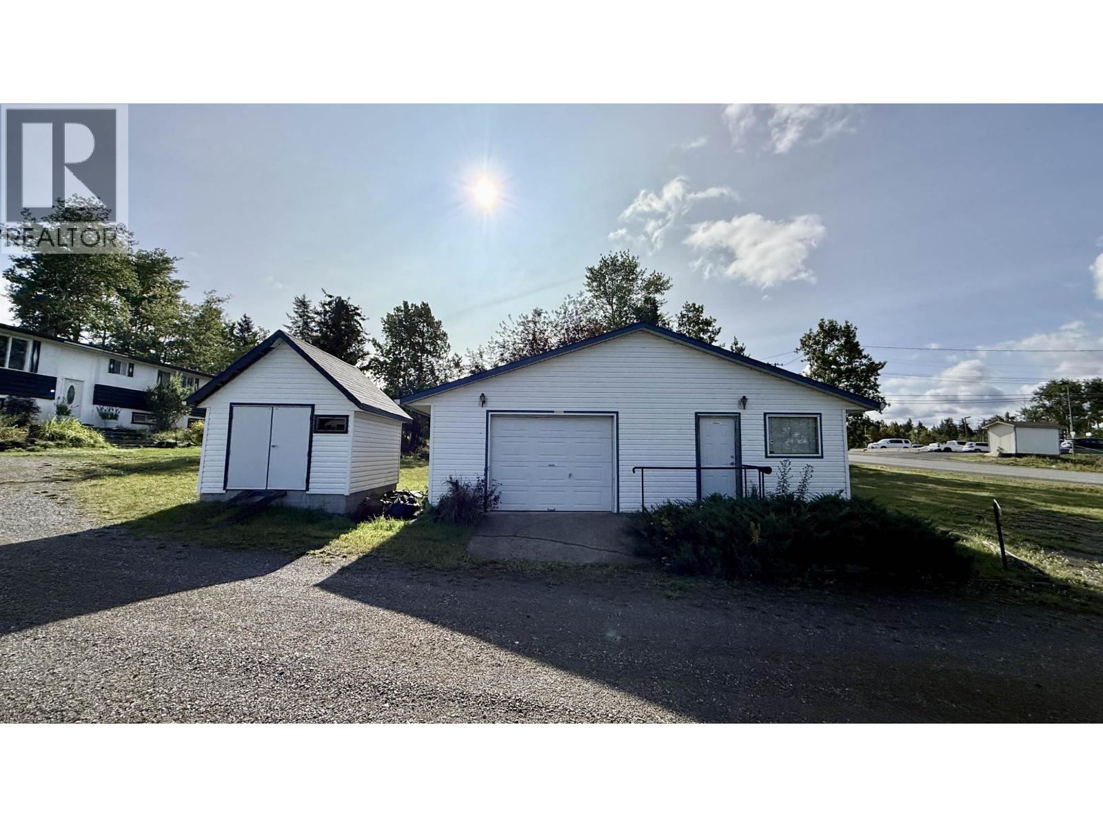 4953 Telqua Drive, 108 Mile Ranch, British Columbia  V0K 2E1 - Photo 20 - R3082511
