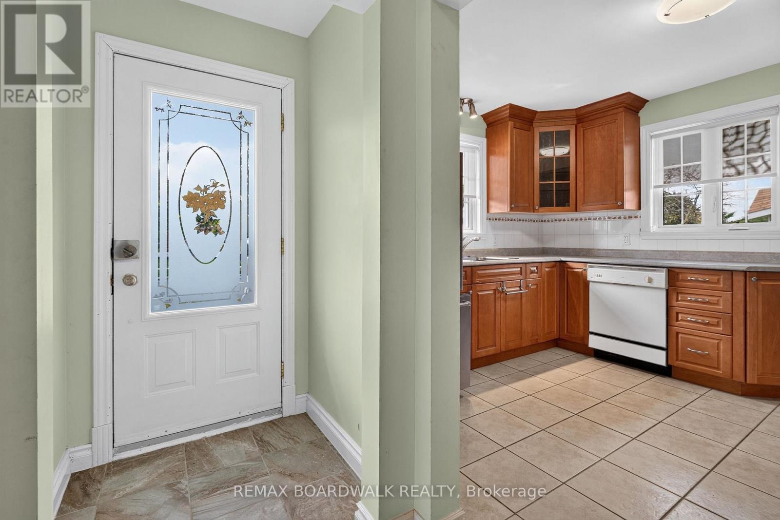 583 Donald Street, Ottawa, Ontario  K1K 1L5 - Photo 10 - X13768640