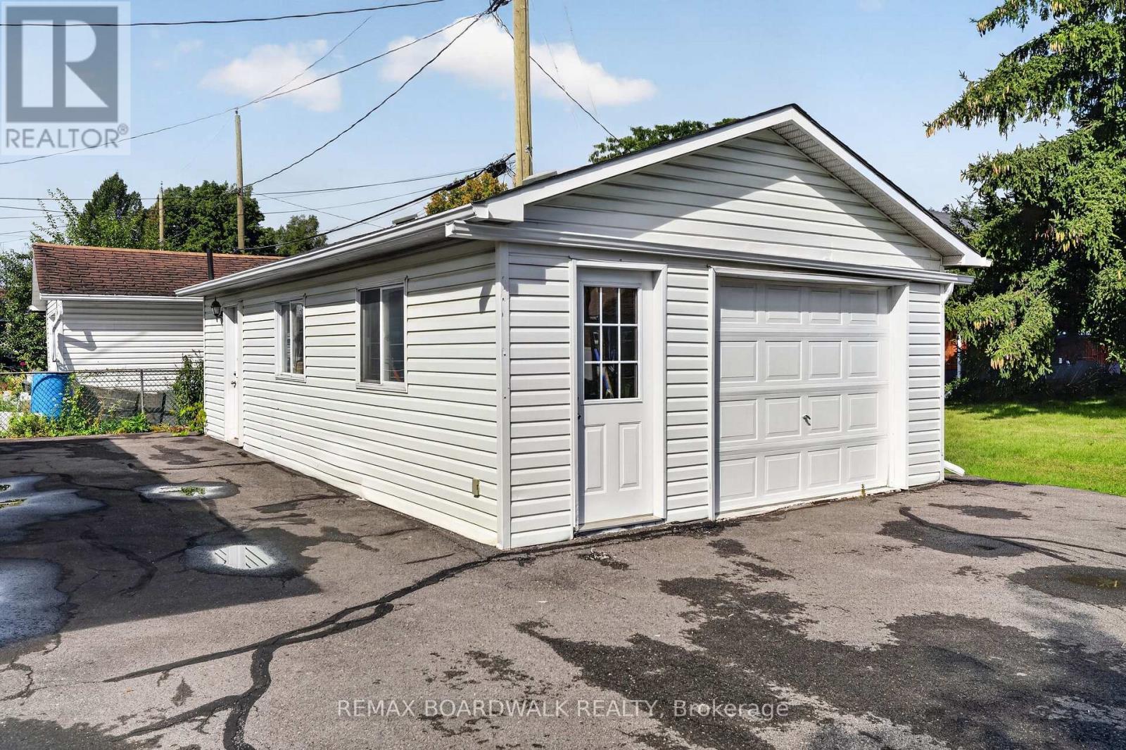 583 Donald Street, Ottawa, Ontario  K1K 1L5 - Photo 8 - X13768640