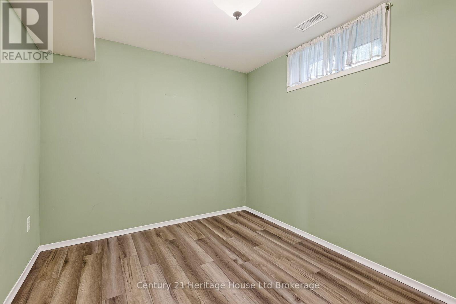 27 Silcox Place, Woodstock, Ontario  N4S 8M8 - Photo 32 - X13768644