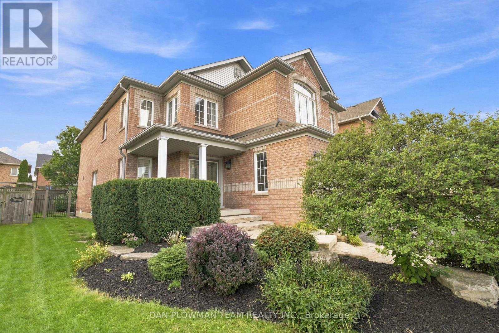102 Southfield Avenue, Clarington, Ontario  L1E 3J9 - Photo 3 - E13768718