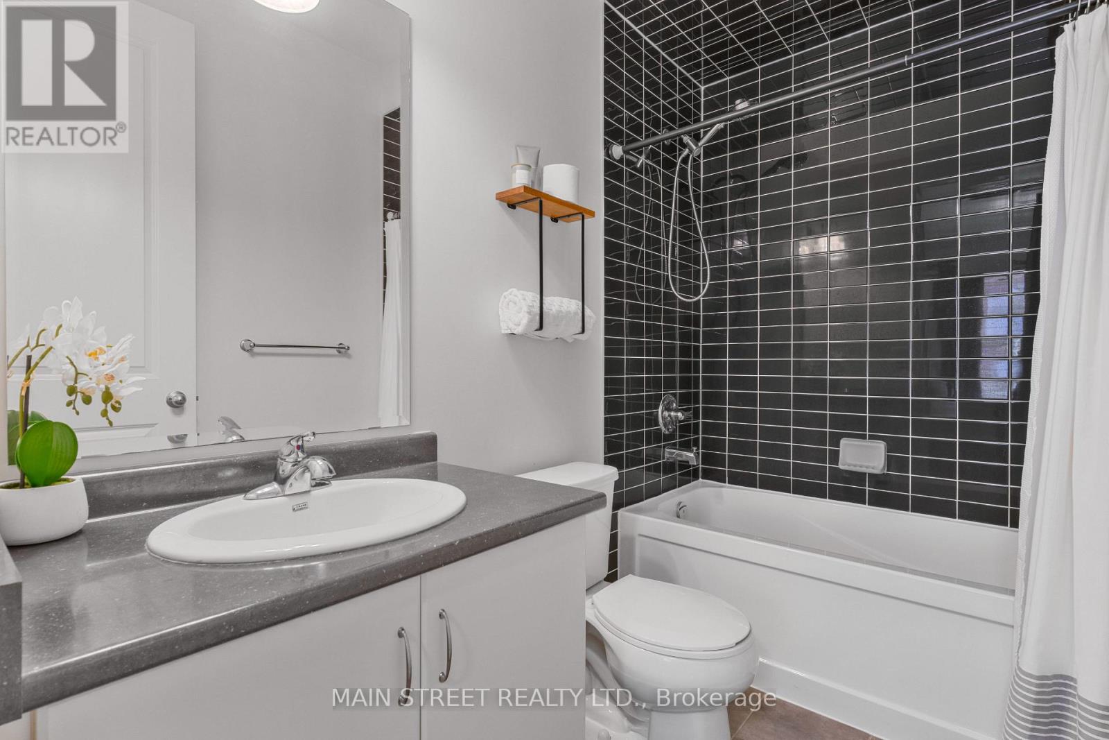 71 Vivian Creek Road, East Gwillimbury (Mt Albert), Ontario  L0G 1M0 - Photo 20 - N13768542