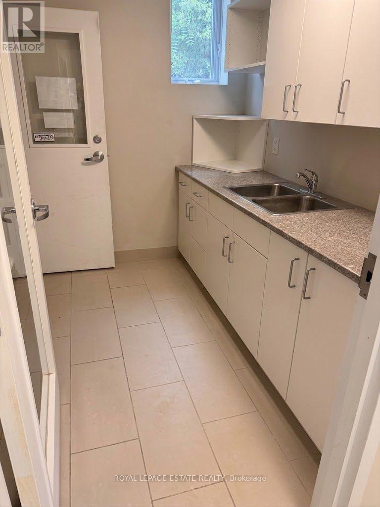 855 Kingston Road, Toronto, Ontario  M4E 1R9 - Photo 10 - E13667376