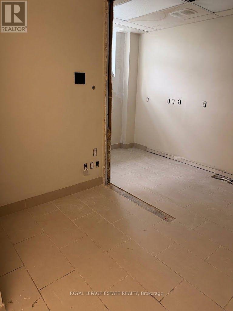 855 Kingston Road, Toronto, Ontario  M4E 1R9 - Photo 9 - E13667376