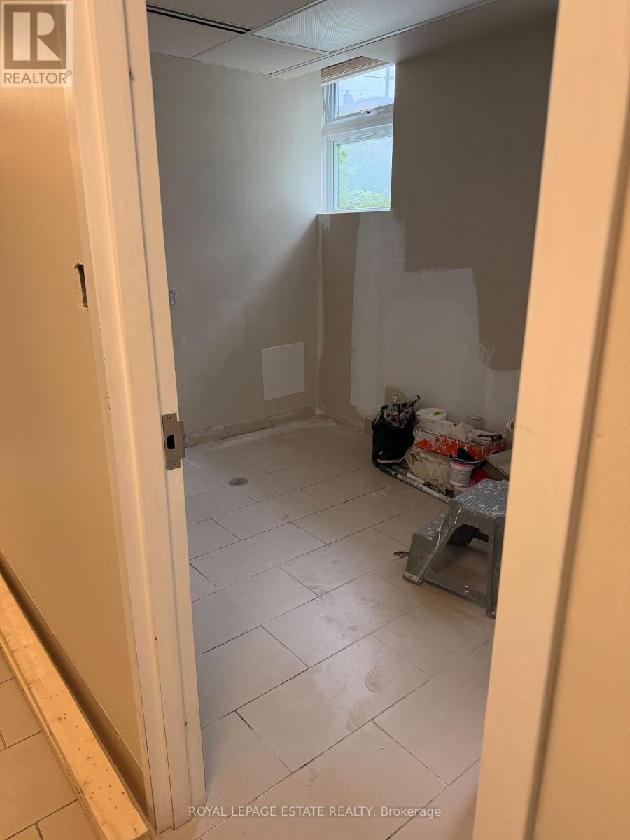855 Kingston Road, Toronto, Ontario  M4E 1R9 - Photo 8 - E13667376