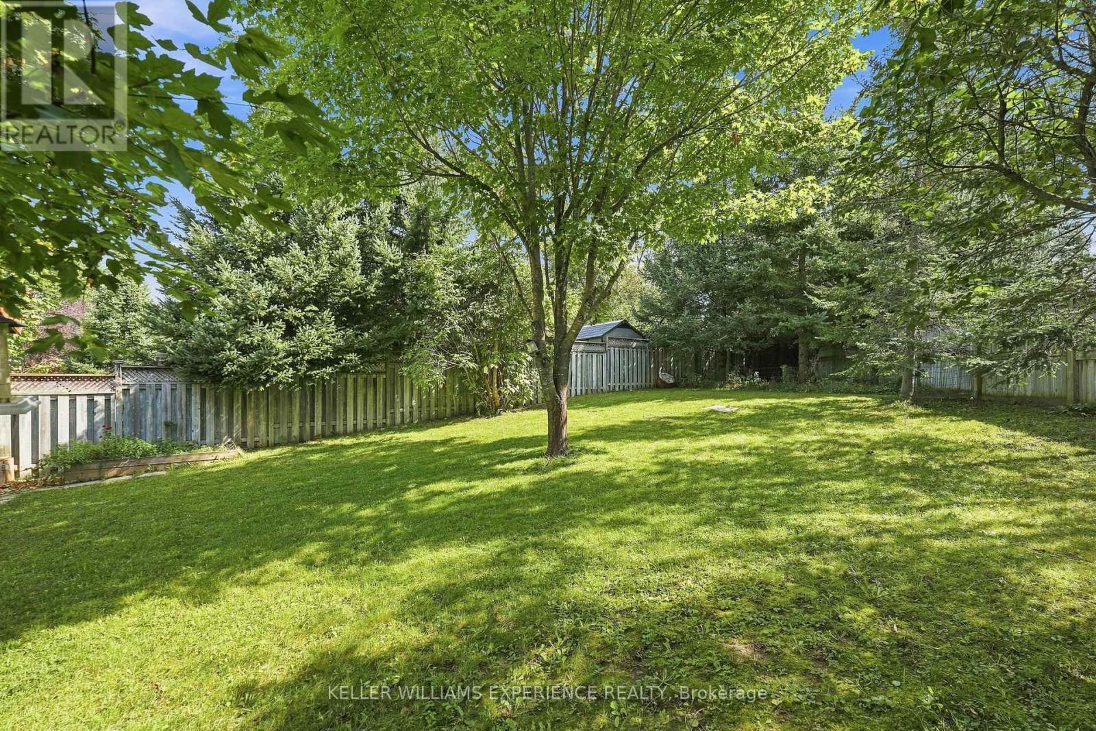 329 Esther Drive, Barrie, Ontario  L4N 0G2 - Photo 33 - S13768782