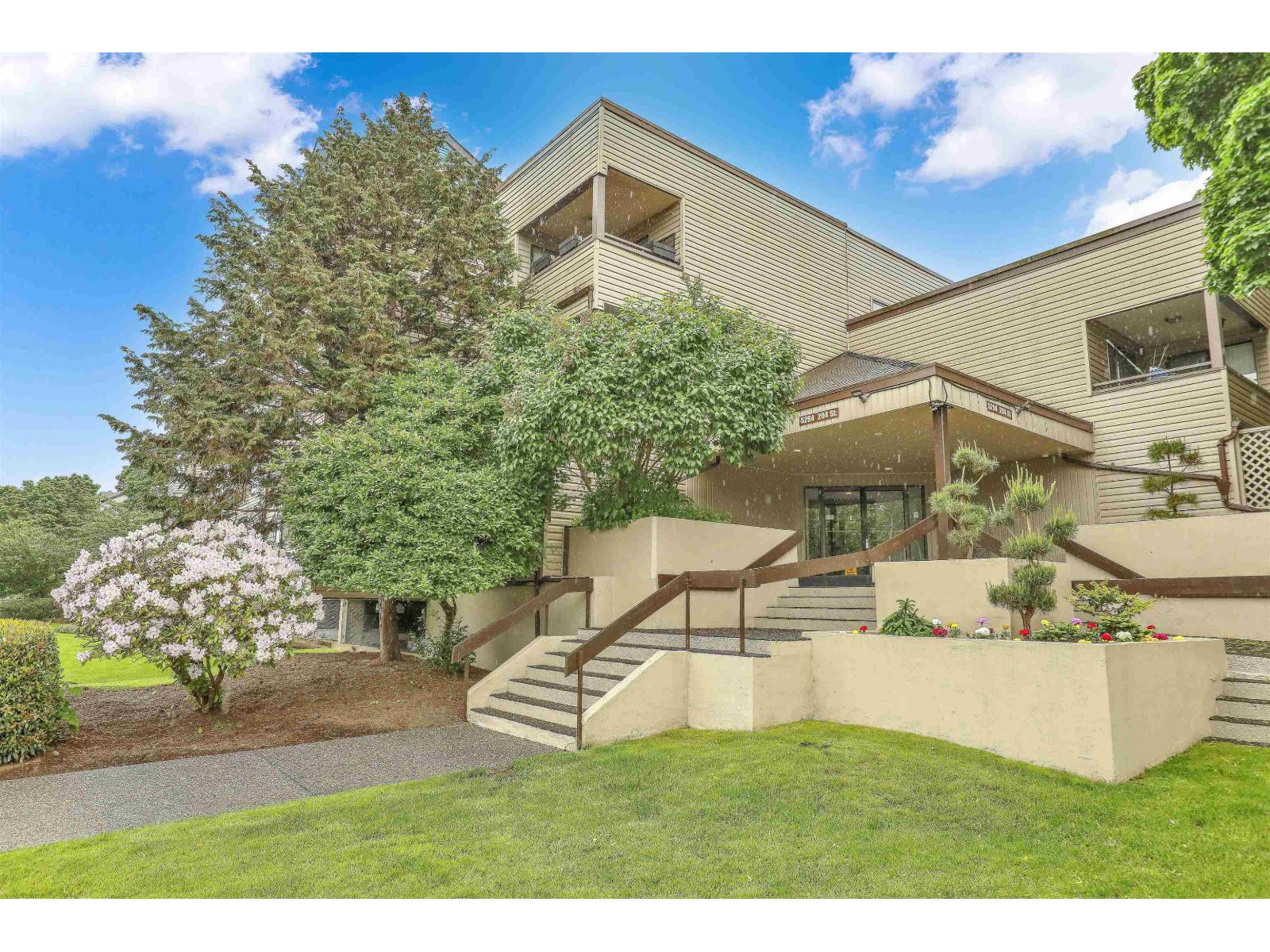 211 5294 204 ST STREET, langley, British Columbia