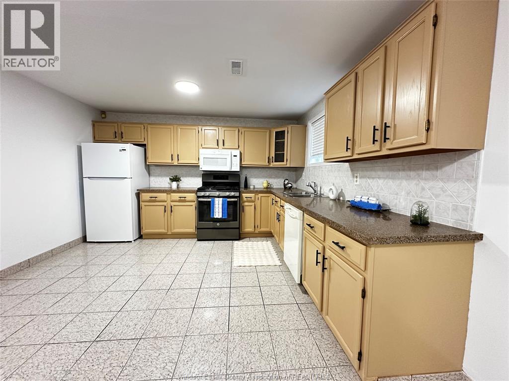 3025 Kenilworth, Windsor, Ontario  N9E 4M1 - Photo 15 - 26022248